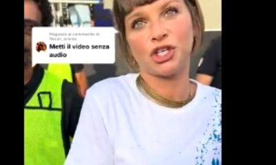 Alessandra Amoroso replica autografo Instagram