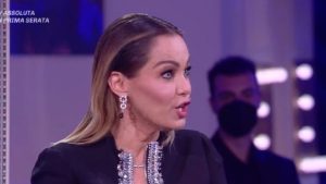 Rita De Crescenzo: “La grande artista”, l’attacco a Sonia Bruganelli