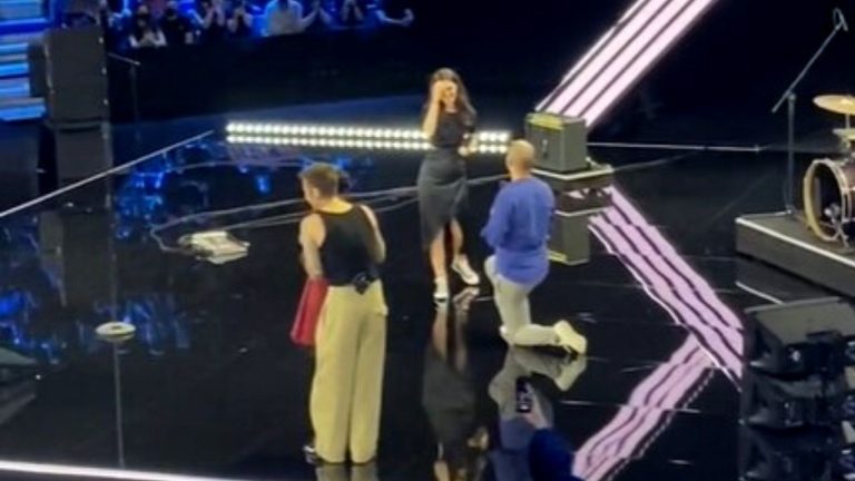 Fedez proposta di matrimonio a X Factor