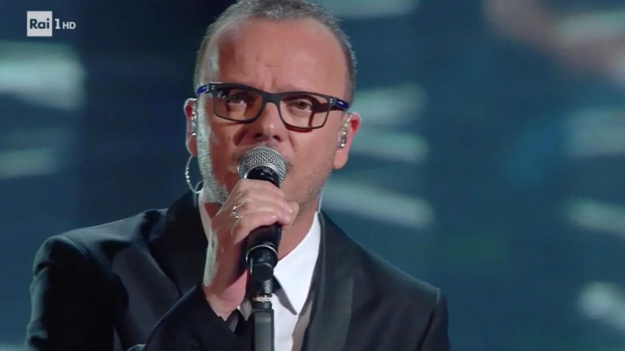 Date un programma a Gigi D'Alessio: il cantante fa ascolti da record 41 gigi d'alessio