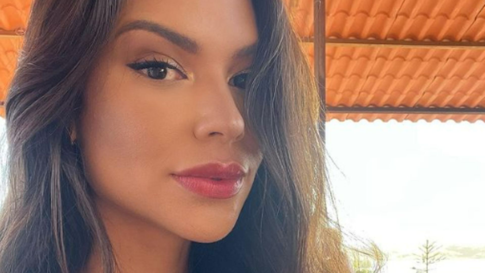 Miss di 27 anni si opera di tonsille e muore: il dramma di Gleycy Correia 41 Gleycy Correia