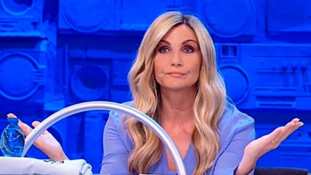 Lorella cuccarini amici di maria de filippi