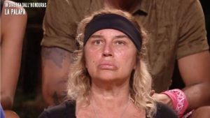 Lory Del Santo: “Volevano chiamare l’ambulanza”, al ristorante di Briatore