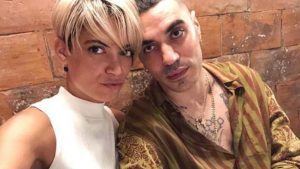 Marracash: la foto di famiglia al concerto di Elodie