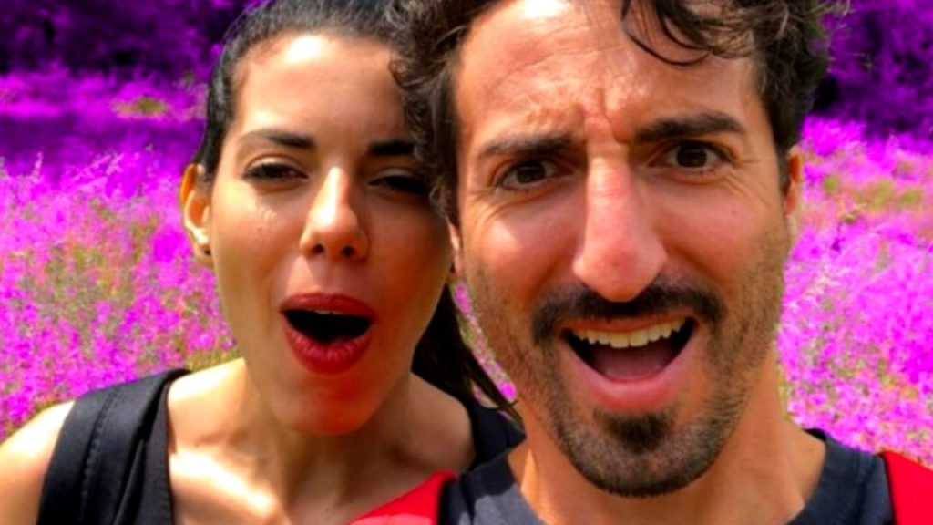 Samuel Peron potrebbe salutare Ballando: "Non dipende da me" 42 Tania Bambaci e Samuel Peron genitori