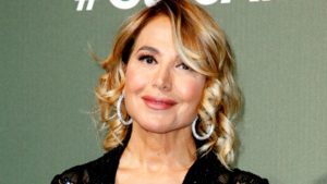 Barbara d’Urso, non è oro il contratto che luccica: “Rinnovata solo per 12 mesi”