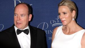 Charlene e Alberto di Monaco, nuove voci di crisi: “Lei vive in Svizzera”