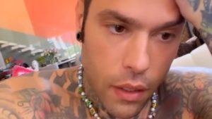 Fedez saluta Sanremo 2023: “Non reggerei l’ansia”