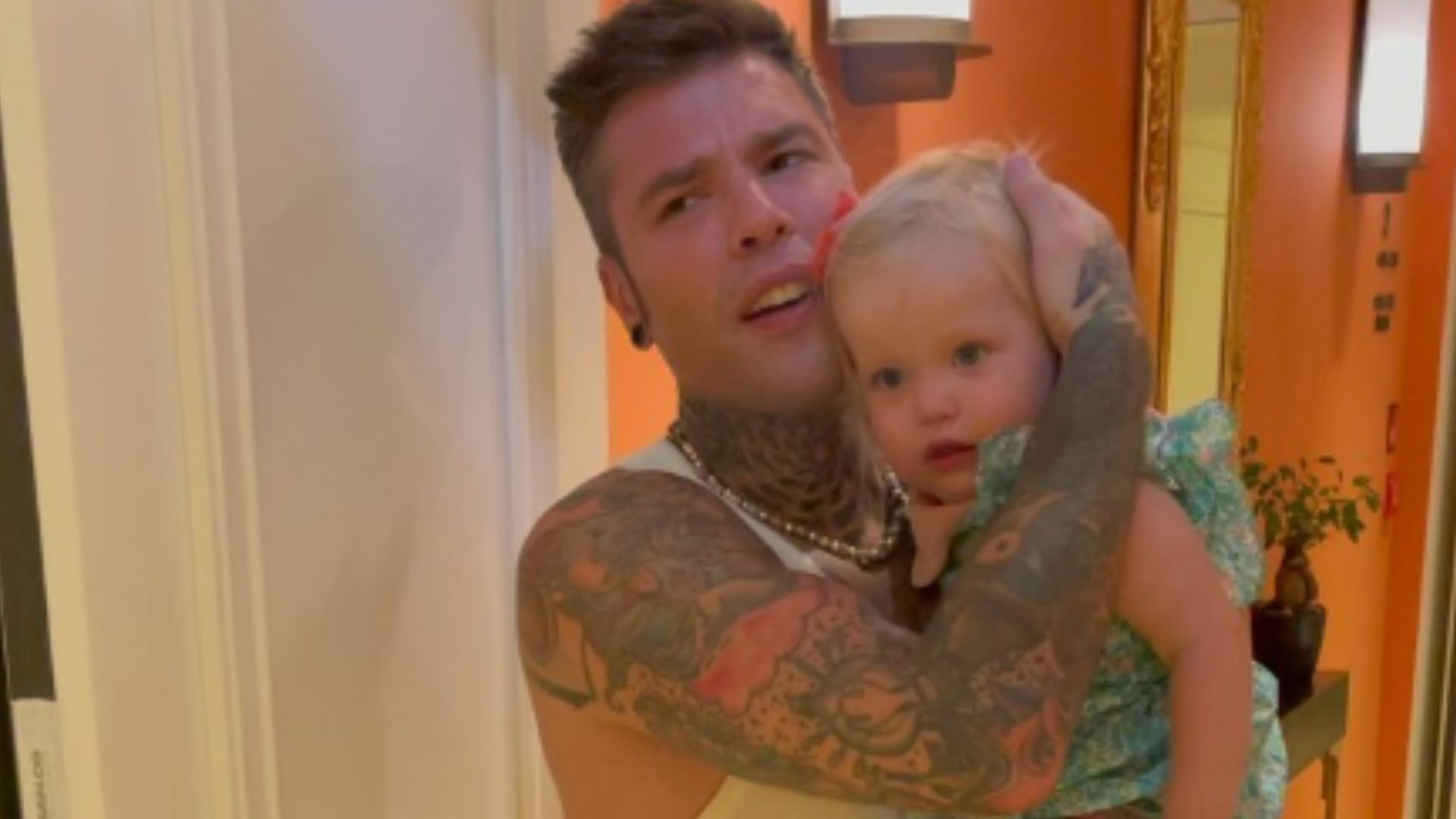 Fedez, scherzo brutale a Vittoria: "Sono un padre orribile" 41 Fedez scherzo a Vittoria Instagram