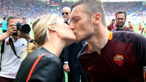 Totti e Blasi: la Bruganelli stronca il gossip, ma senza gossip non sarebbero “re e regina”