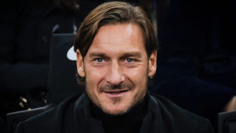 Francesco Totti maglia numero 10 Dybala