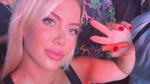Wanda Nara si mostra al naturale: “Ho la cellulite e l’acne”