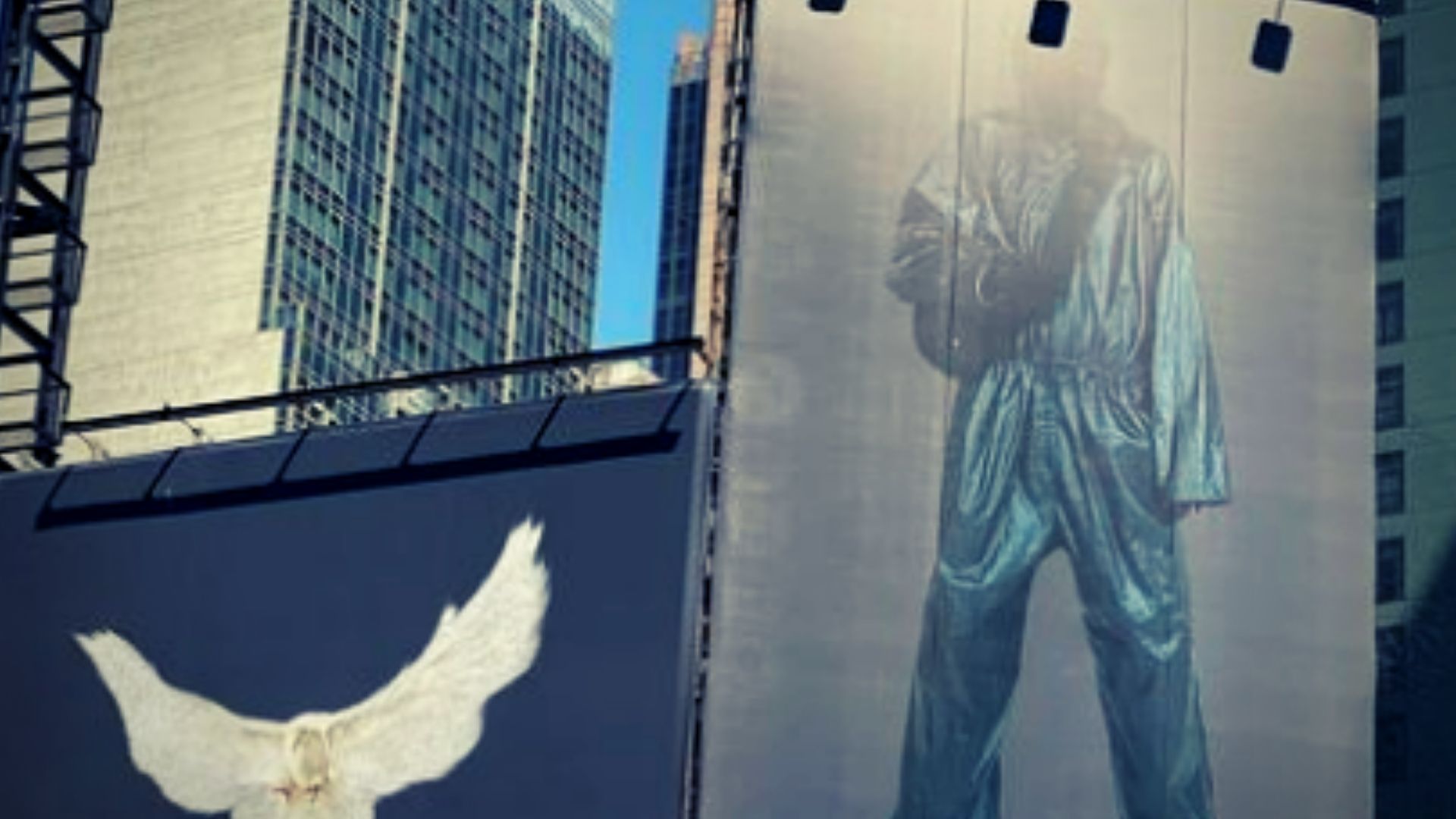 Gap, Balenciaga e Kanye West: lo store del futuro apre a New York 41 Yeezy Gap by Balenciaga