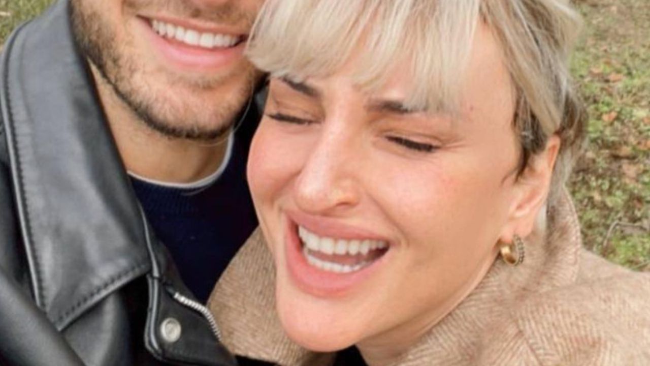Arisa compie 40 anni: i dolci auguri dell'ex Vito Coppola 41 Arisa Vito Coppola auguri