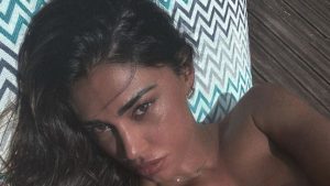 Belén Rodriguez provoca su Instagram: lo foto in topless