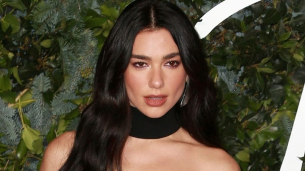 Dua Lipa sposa