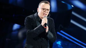 Gigi D’Alessio: il primo scatto social con Denise Esposito