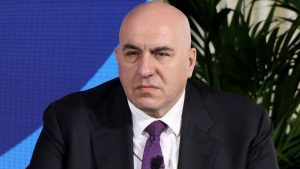 La diretta della discordia: Guido Crosetto contro il giornalista del Tg1