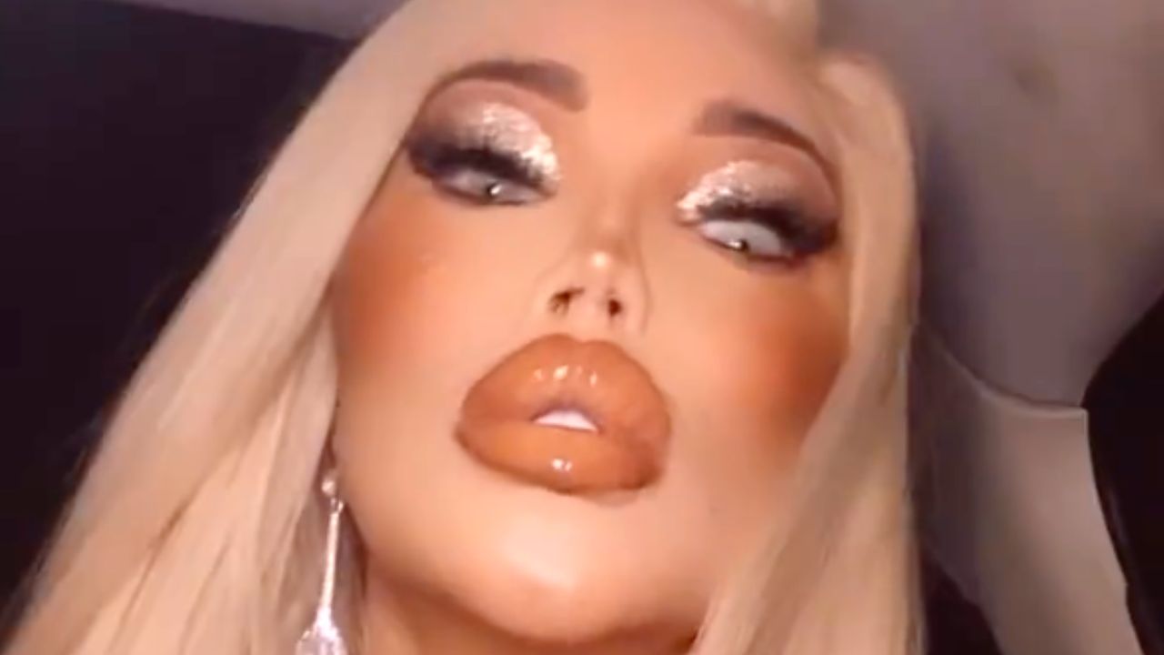 Jessica Alves, la Barbie Umana: "Difficile crearsi una famiglia" 41 Jessica Alves