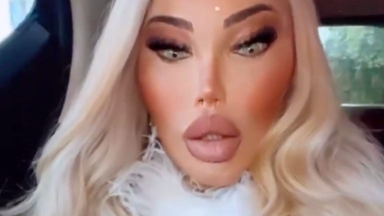 Jessica Alves Barbie umana mamma figlio