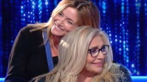 Mara Venier e la figlia Elisabetta Ferracini più simili che mai: la foto