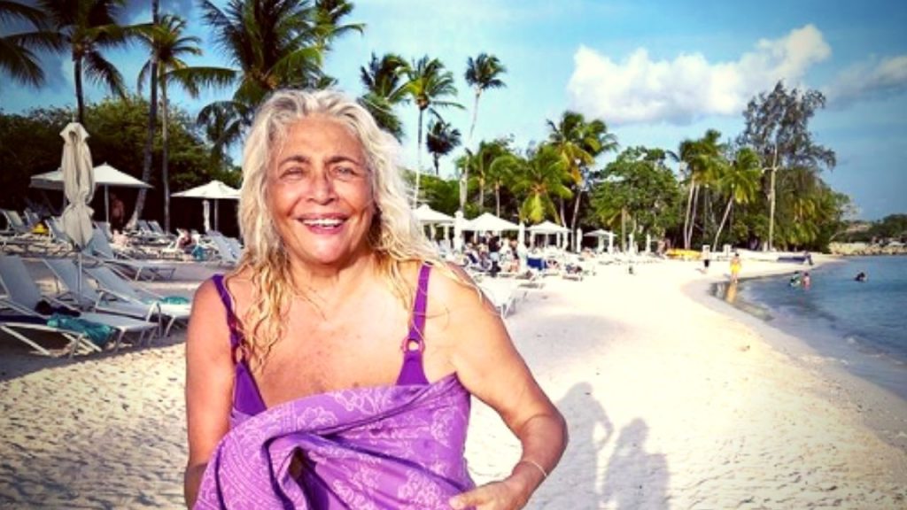 Mara Venier Instagram spiaggia costume estate