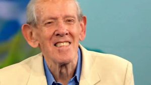 È morto a 96 anni il celebre attore e doppiatore Enzo Garinei