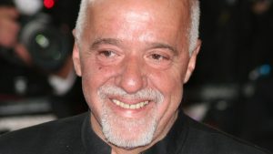 Paulo Coelho: 76 anni di emozioni, le 10 frasi più belle