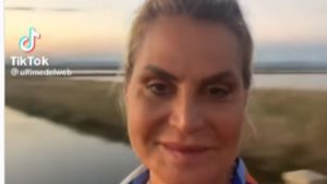 Simona Ventura nel mirino degli haters: “Deforme”, il video