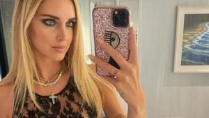 Chiara Ferragni e Achille Lauro, stesso top: il top in pizzo è genderless