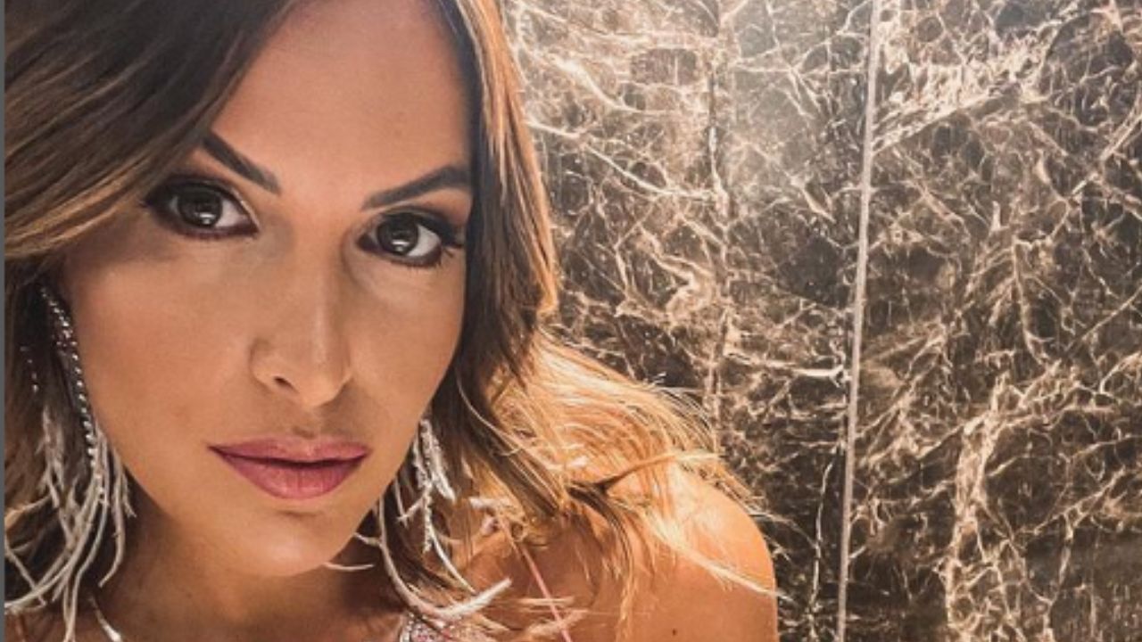 Claudia Dionigi, la lettera a Lorenzo Riccardi: "Vorrei più stabilità" 41 claudia dionigi riccardi