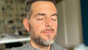 Daniele Bossari racconta la battaglia al tumore: “Mesi di chemio e radioterapia”