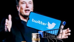 Elon Musk e il rischio Twitter: cosa può succedere martedì