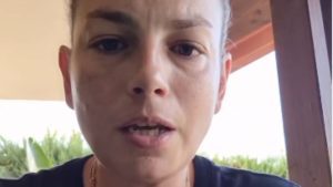 Emma rompe il silenzio: spiegate le cause della morte del padre