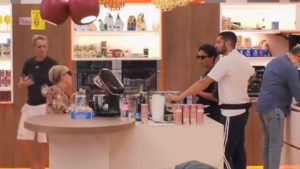 GF Vip, il rimprovero degli autori: i concorrenti infrangono una delle regole