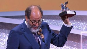 Luca Guadagnino trionfa a Venezia 79: il regista vince il Leone d’Argento