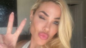 Noemi Bocchi punge Ilary Blasi sui social: “Merende sane”