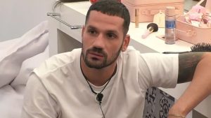 Luca Salatino: “Mi volevo suicidare”, ma viene censurato, polemiche sul GF Vip