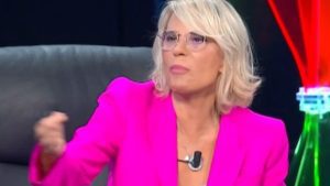 Maria De Filippi sbotta contro Rudy Zerbi: “Hai una faccia di merd*”