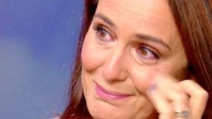 Estate in Diretta ai saluti: le lacrime di Roberta Capua