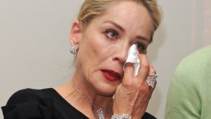 Sharon Stone, l’incubo del botox: “Un lato della mia faccia era piegato”