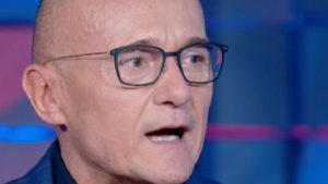 GF Vip 7, niente sprechi nella casa: la crisi si fa sentire anche in tv