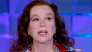 Stefania Sandrelli, il dramma: “Mi ha menato, gonfiato gli occhi, rotto la faccia”