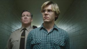 Dilaga la Dahmer challenge: in cosa consiste il preoccupante fenomeno di TikTok