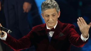Rai2 flop? Fiorello ci scherza su: “Amici dateci una mano”