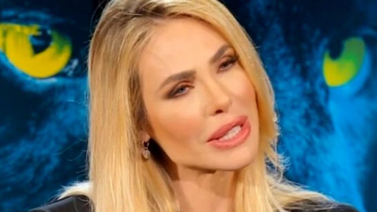 Ilary Blasi investigatore