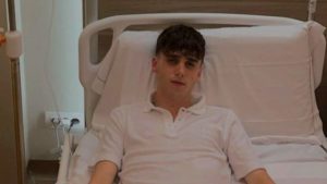 LDA ricoverato in ospedale: annullato il concerto