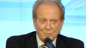 Memo Remigi schiera l’avvocato dopo la cacciata dalla Rai: “Sono distrutto”