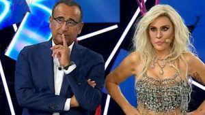 Alessandra Mussolini è Lady Gaga a Tale e Quale Show, ma è polemica: “Non mangio”