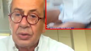Omnibus, cade la webcam: l’ospite rimane in mutande, il video